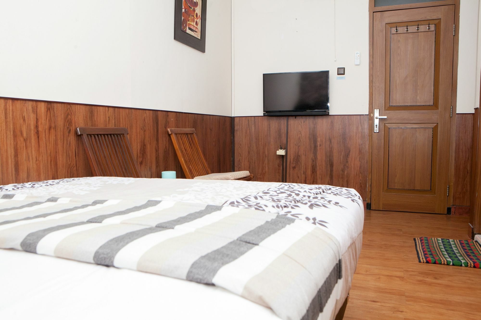 Reddoorz Plus Near Riau Street 万隆 外观 照片
