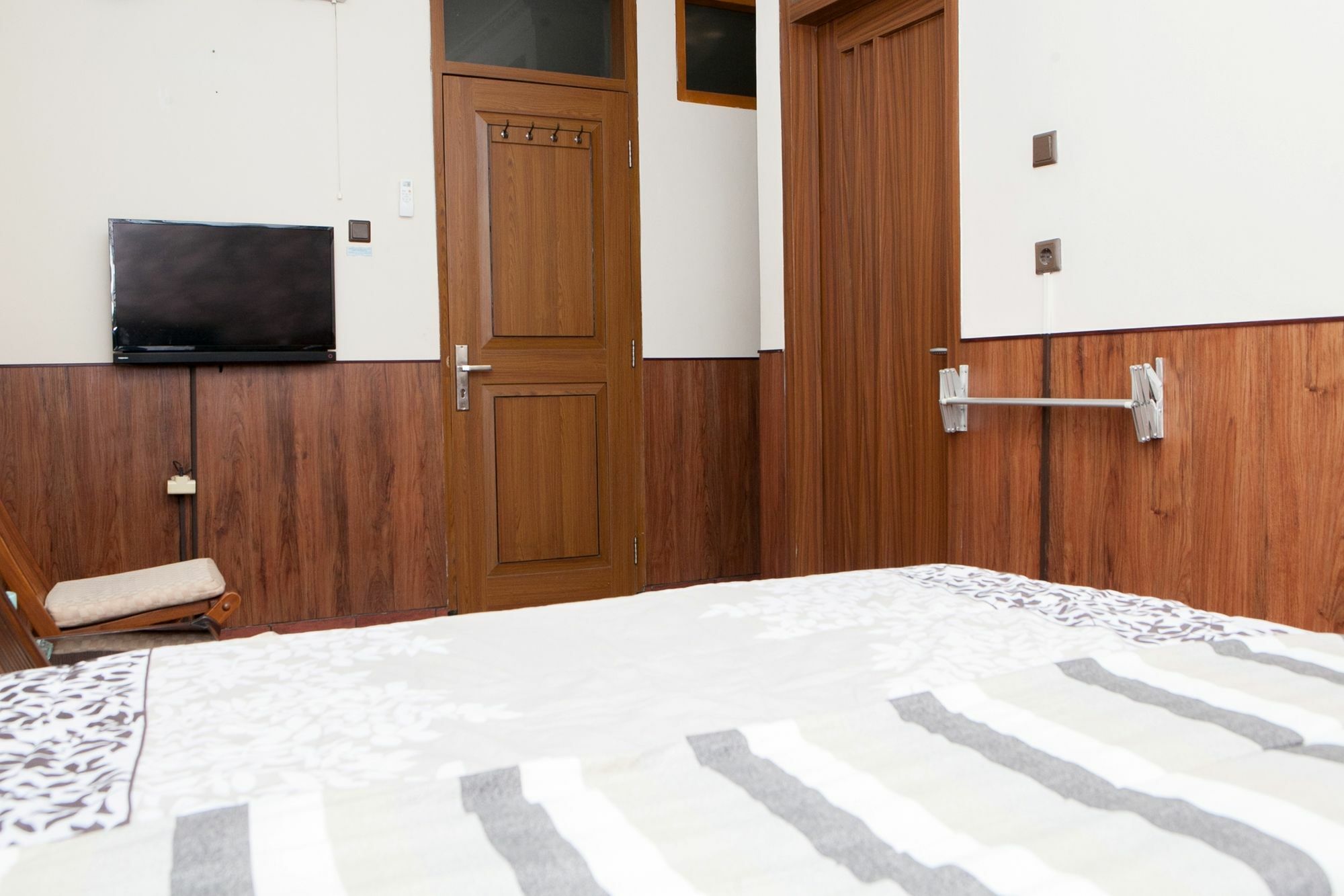 Reddoorz Plus Near Riau Street 万隆 外观 照片