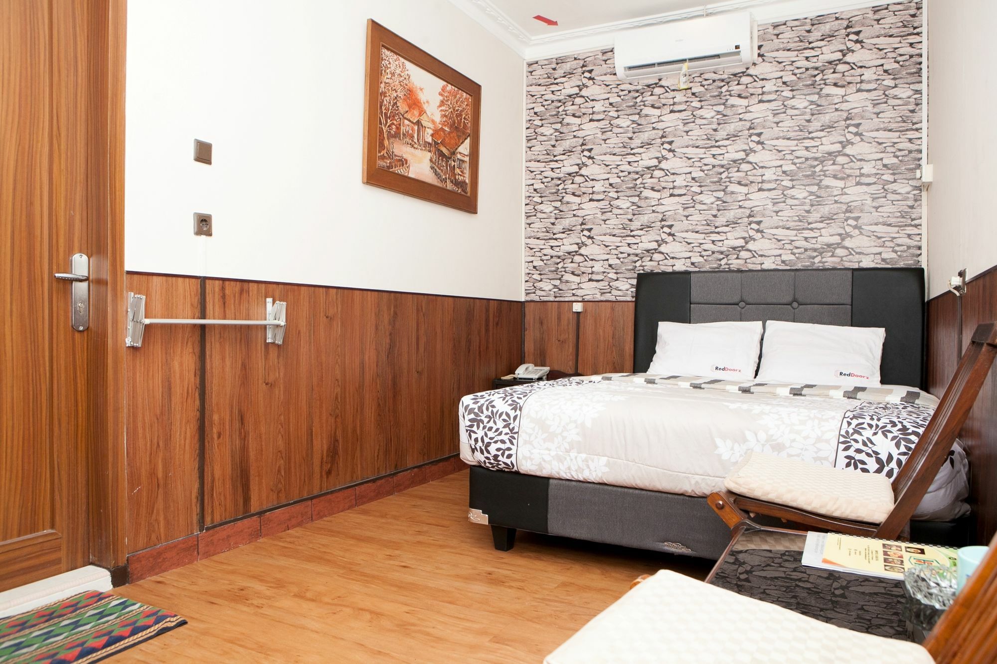 Reddoorz Plus Near Riau Street 万隆 外观 照片